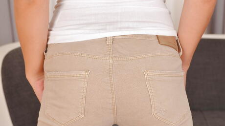 Slender netherlander young Taylor Sands in underwear revealing big knockers and shaved pussy 