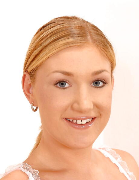 Sexy youthful Daisy in hardcore fuck action 