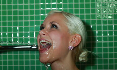 Slim blonde young Dido Angel sucks on dick 