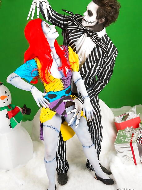 Attractive american red-haired milf Joanna Angel in cosplay outfit banged after good suck 