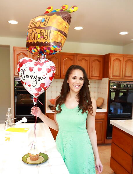 Lovely american pornstar Leilani Gold shows big knockers and sissy 