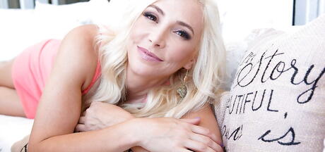 Sexy american blonde older Natalia Chambers exhibiting big hooters and masturbating outdoor