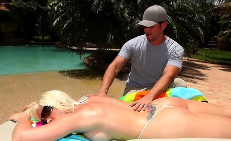 Adorable american milf Kaylee Brookshire in sexy bikini sucking hot huge dick and gets a cum shot in her mouth at pool