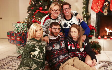 Very attractive chicks Angel Smalls and Kenzie Reeves in hardcore 3some scene 