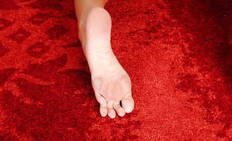 Deluxe american blonde mature Brynn Hunter is foot fetishist 