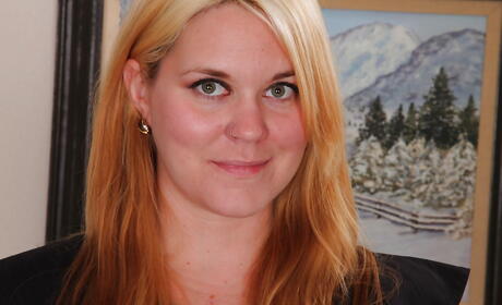 Enchanting american blond milf Lindsay Jackson in panties reveals big tits while undressing 