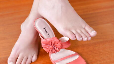 Excellent czech dark hair cutie Wendy Moon in sexy shorts exposes her butt and shaved pussy 