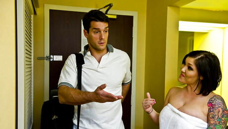 Enticing american brunette milf Claire Dames blowing dick and takes a cum blast on face 