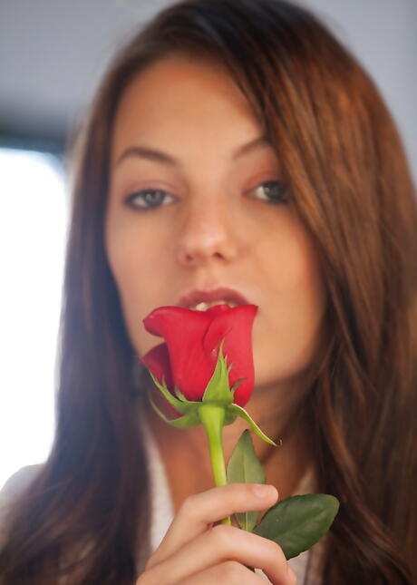 Sexy american redhead teen Alexis Venton in sexy posing on camera 