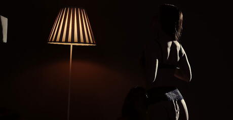 Slim hotties Cassie Fire and Penelope Cum in hose kissing and having fun with dildo outdoor