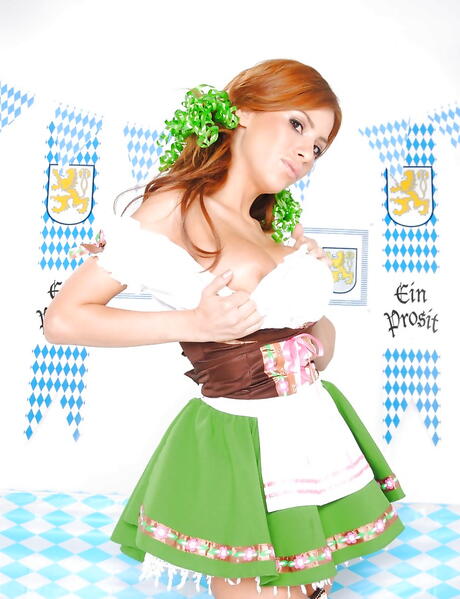 Slim american redheaded teen Aleksa Nicole hard fucked after sucking big dick 