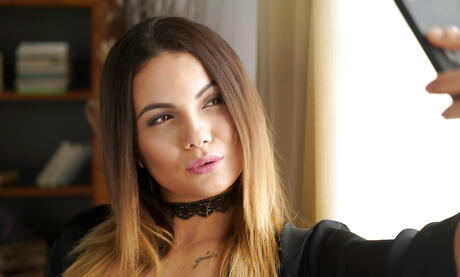 Sultry czech Vanessa Decker drilled by big rod after good blowjob 