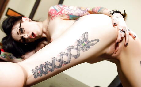 Stunning american brunette Draven Star exposes tiny tits and masturbates 