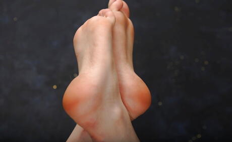 Slender american blonde teen Sophie Sativa in nice skirt show some foot fetish 