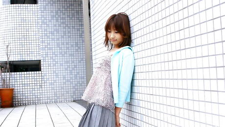 Slim japanese teen Haruka Morimura reveals her ass 