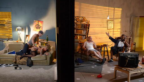 Deluxe american wife Kleio Valentien in amazing groupsex action 