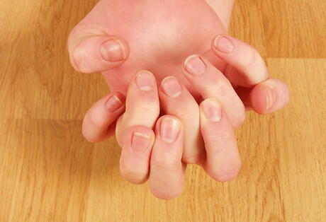 Gracile young Daniela exposes her butt and jerks off 