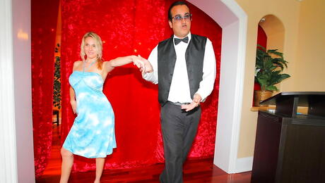 Enchanting american milf Rhyse Richards rammed after hot blowjob 