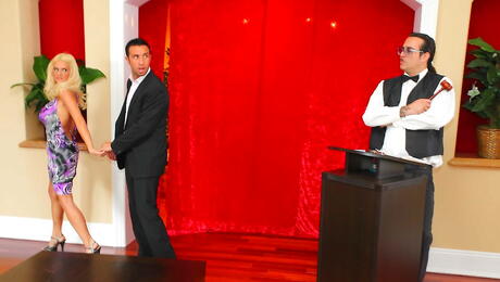 Enchanting american milf Rhyse Richards rammed after hot blowjob 