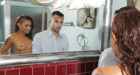 Sultry american porn star Skin Diamond fucked in the ass after good cock suck 