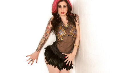 Excellent american milf Joanna Angel in skirt baring her ass 