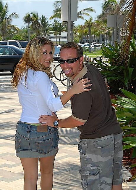 Glamorous milf Havana sucking deep cock outdoor