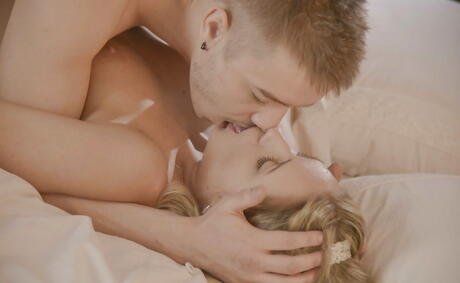 Slender russian youthful Jessi Gold in xxx hardcore action 