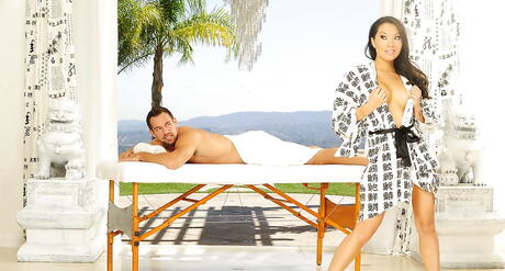 Hot asian porn star Asa Akira in boy-girl scene outdoor