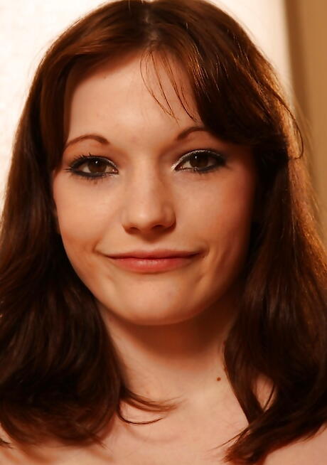 Slim teen Hunter in sexy panties baring her butt and spreading her legs 