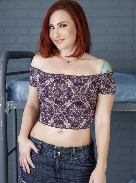 Superb american milf Sophia Locke in lingerie exhibits her ass and spreads her legs 