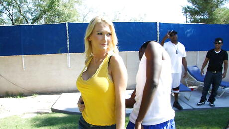 Enchanting american blonde milf Blake Rose sucks on black shaft and enjoys a cum shot on face outdoor