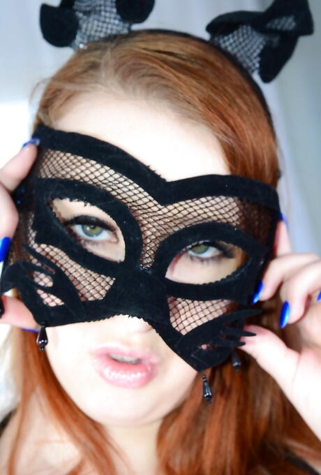 Very attractive american chubby Felicia Clover exposing big tits and hot butt 