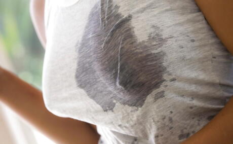 Stunning teen Jenna Fox reveals big hooters and sexy butt 