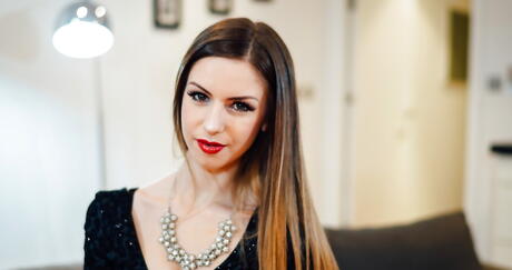 Glamorous brittish pornstar Stella Cox fucked after sucking huge rod 