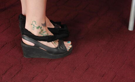 Very attractive milf Samantha Gene in hot underwear in nasty foot fetish 