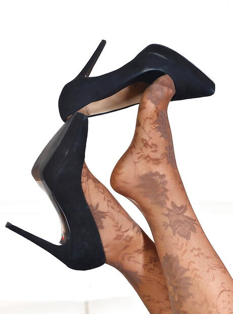 Sylphlike dark-haired teen Lorena in hot stockings in nasty foot fetish action 