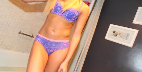 Luscious american blond hottie Marina Angel in sexy posing gallery