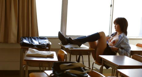 Sexy japanese babe Yuran in sexy fancy skirt outdoor