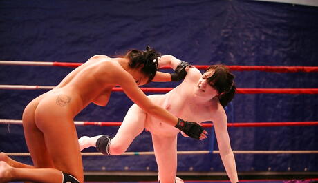 Stunning girls Samantha Bentley and Angelica Kitten licking juicy pussies and having sex with dildo 