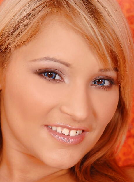 Slender milf Lana baring small tits and puting a toy in her cunt 