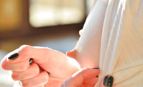 Shapely american young Jessica Kay in shorts showing her butt and toying her cunt 