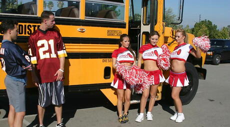 Stunning women Rachel Roxxx, Jaclyn Case and Aline in crazy orgy outdoor