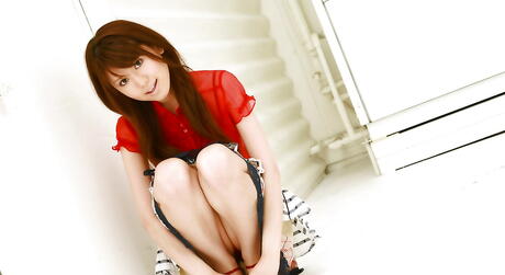 Stunning japanese babe Nanami Wakase exposing her ass 