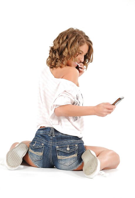 Sylphlike american teen Presley Hart in sexy shorts showing big knockers and vagina 