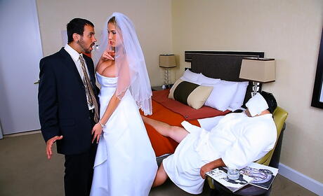 Hot american Alanah Rae banged after hot cock suck 