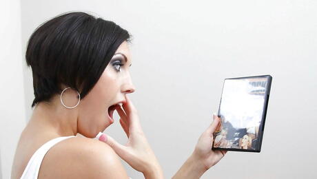 Peachy american milf Dylan Ryder rammed after good cock suck 