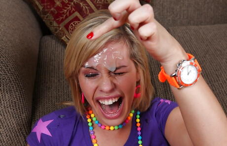 Excellent american blond Tara Lynn Foxx enjoy amazing threesome scene 