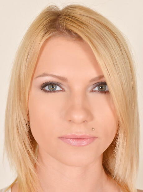 Sexy ukrainian blond Karina Grand in nasty foot fetish 