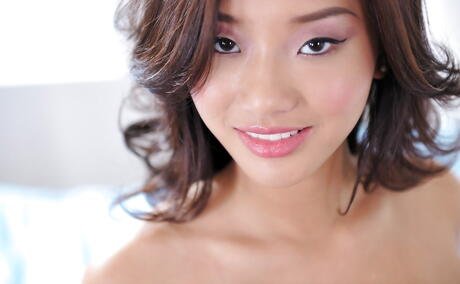 Sexy chinese pornstar Alina Li exhibits her butt in sexy lingery and masturbating 