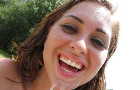 Sylphlike american young Riley Reid banged hard after hot blowjob outside